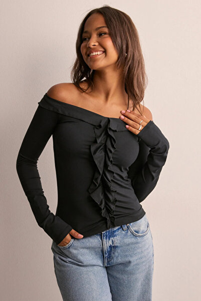 ecemore بلوزة مادونا بأكمام طويلة وتفاصيل كشكشة على الواجهة الأمامية