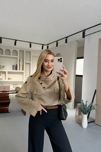 Sezgi Tekin Düğme Detay Çizgili Taş Tasarım Gömlek