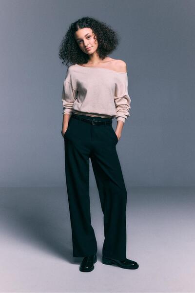 Stradivarius Geniş yaka triko kazak