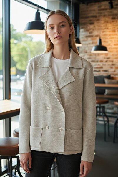 Yame Double-Breasted Knitwear Cardigan with Pocket and Button Detail