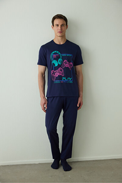 Penti Herren-Pyjama-Set aus Baumwolle mit Nons-Slogan-Aufdruck