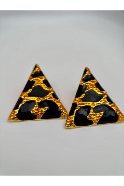 Luseda أقراط بتصميم عصري بنمط الفهد المثلث مع تفاصيل ذهبية