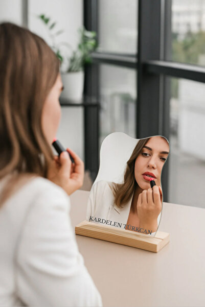 FLEXON 20x25 cm Kişiye Özel İsim Yazılabilen Ahşap Standlı Makyaj Aynası – Ma...