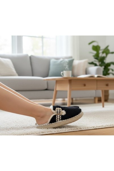 SCL Slc Women's Buckle Closed House Slippers Winter Slippers