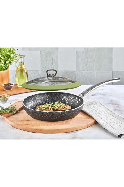 Kahramanlar مقلاة جرانيت 26 سم غطاء سيليكون أخضر