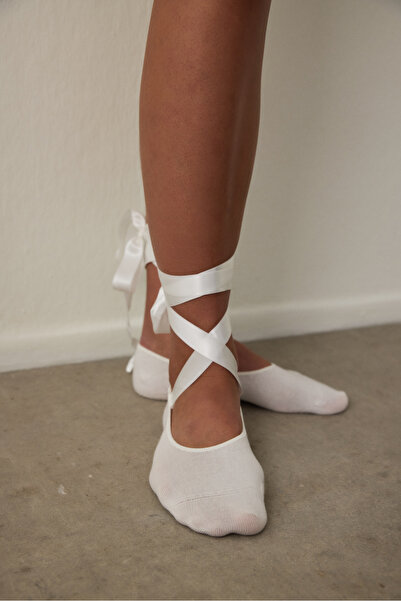 Penti Beyaz Kaydırmaz Taban Balerin Kurdele Detaylı Pilates&Yoga Çorabı