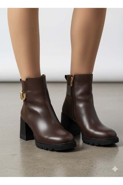 Luvesta Shoes حذاء نسائي بكعب عالي بتفاصيل ذهبية فاخرة