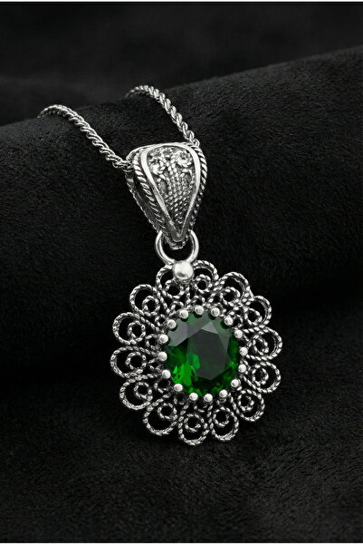 Roza Silver Mayıs Zümrüt Doğum Taşı Çiçek Motifli Telkari Gümüş Kolye
