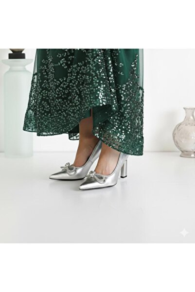 L&L Pantofi de seara argintii cu fundita de piatra in fata si toc transparent