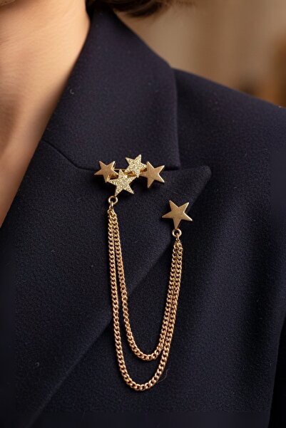 model aksesuar Yıldız Zirkon Taşlı Zincir Detaylı Blazer Broş