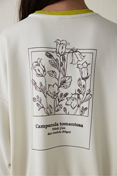 Penti Açık Bej Çiçek Desenli Yakalı Oversize Çan Sweatshirt - Inspired by Flora