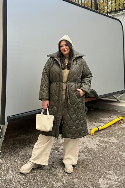 CHUL Büyük Beden Fermuarlı Çıtçıtlı Dik Yaka Kemerli Uzun Şişme Mont - Haki