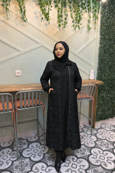 FATMA DANIŞMAN Kapitone Kumaş Detaylı Kaban