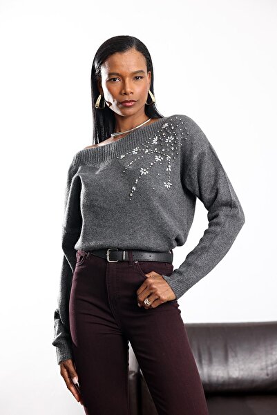 5in1Canpolat Tricotaj cu gât barcă brodat cu piatră antracit 251189