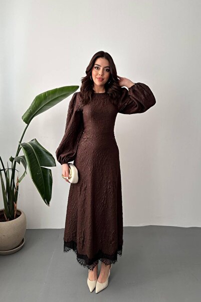 Lady Pixie Self-Patterned Dress with Lace Detail at the Hem