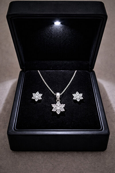 Siset Gümüş 925 Ayar Rodyum Kaplama Zirkon Taşlı Yıldız Model Gümüş Set