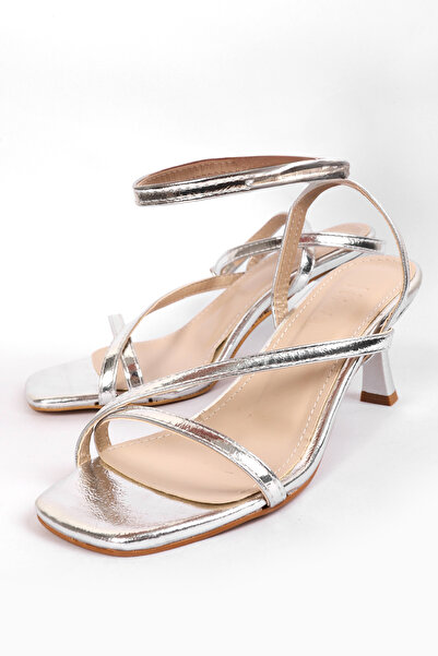 Liza Shoes حذاء لافيا نسائي بكعب منخفض - A006-K1905