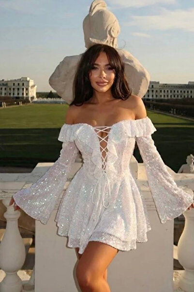 Love Fab ZR Модель з низькими плечима, багатошаровою спідницею з воланами та ...