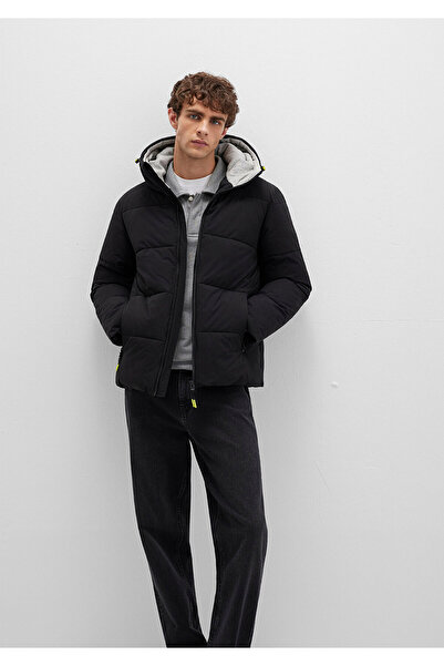 Mavi Kapüşonlu Siyah Şişme Mont 0110211-900