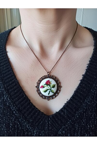 EL YAPIMI Channel-Style Embroidered Necklace - Authentic Design
