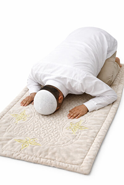 Germenicia سجادة صلاة مخملية مملوءة بألياف ماراش المطلية بالغليون (80 × 125 سم)