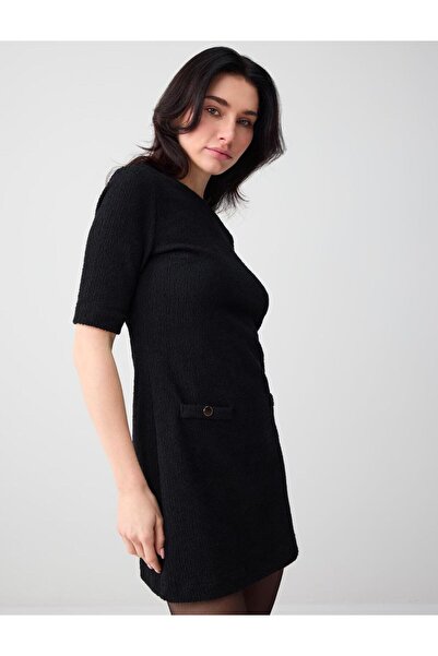 Jimmy Key Black Short Sleeve Crew Neck Straight Cut Knitted Dress