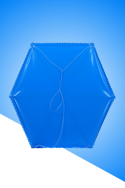 GÜLEN UÇURTMA Naylon Altıgen Uçurtma / Düz Renk