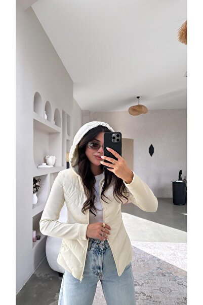 Buket Teke Cream Scuba Detailed Inflatable Coat