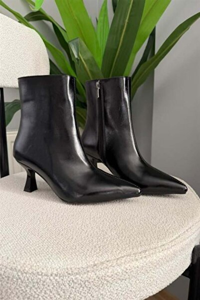 Les Passent حذاء نسائي أسود بكعب 7 سم ومقدمة مدببة وسحاب من فيري