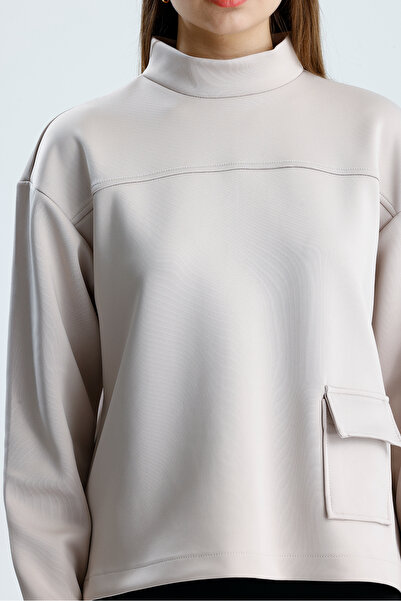 VOICTEC Women's Pocket Detailed Mock Neck Puff Scuba Sweatshirt (38/42 Compat...