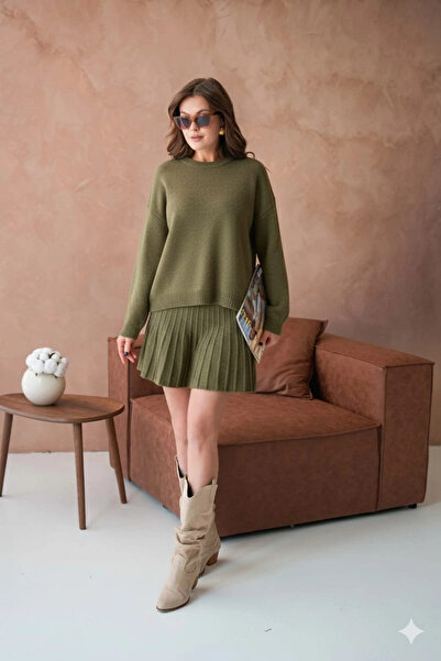 Park Karon Women's Double Knitwear Set with Crew Neck Skirt