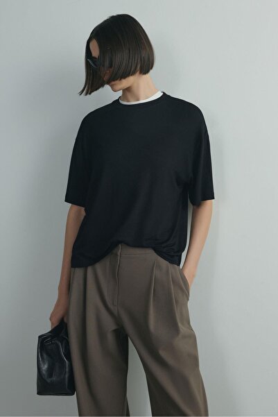 Suud Collection Black Atlas Basic T-Shirt