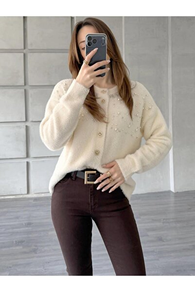 Coral Göğsü İnci Ve Taşlı Peluş Hırka 7584 Vanilya