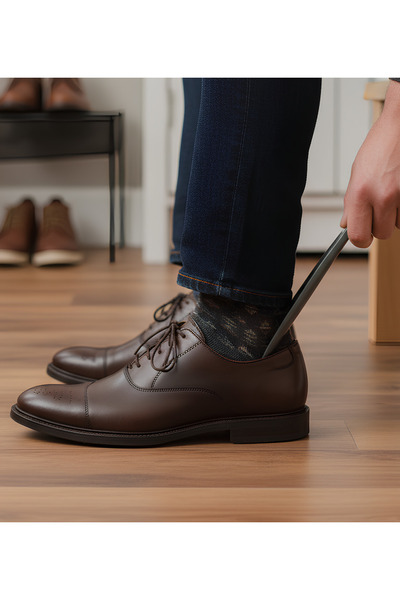 chic najd Portable plastic shoe spoon with a short handle for men, women, the...