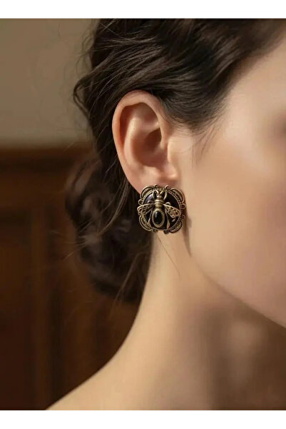Dorvina Brass Gold Black Color Queen Bee Button Model Vintage Women Earrings