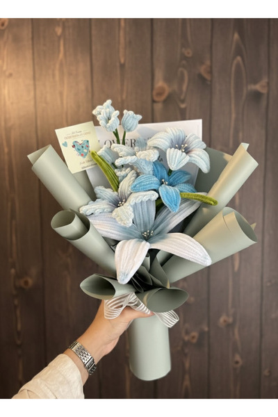 BERDELLA Şönil Mavi Lilyum Buket Aranjmanı Mavi - Solmayan Hediyelik