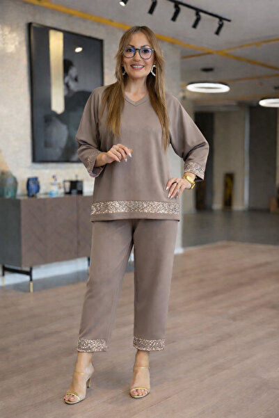 Valeria Butik Women's Scuba Fabric Sequin Detailed V-Neck Suit