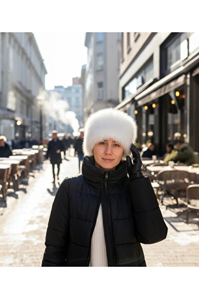 AbbasShop Tuscan Style Furry Women's Beret Bork White - Soft Furry Texture