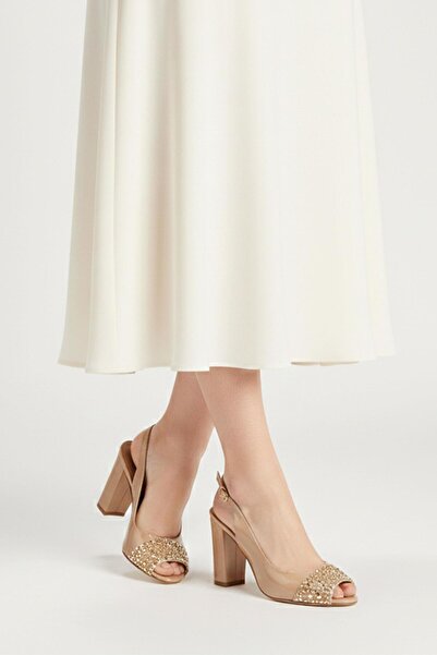 Deriderim Glam Stone Beige Patent Leather Heeled Shoes