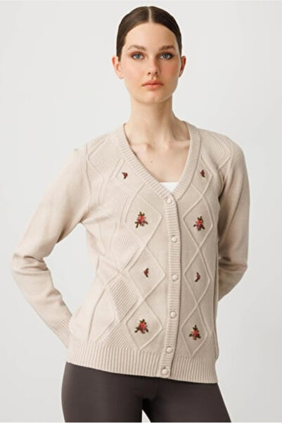 Desen Women's V-Neck Front Diamond Embroidered Cardigan