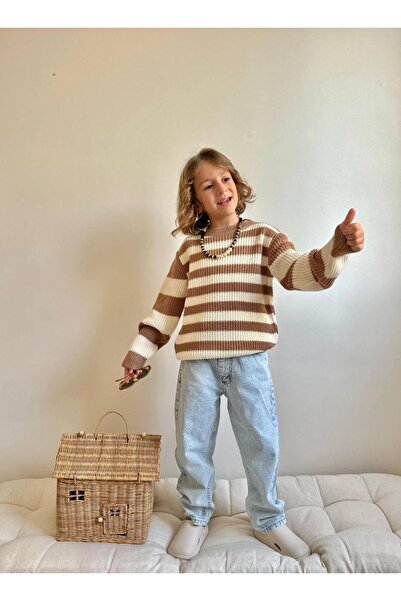 cgboutiquestylekids طقم ملابس للأولاد من Cg Kids يتكون من سترة محبوكة مخططة ب...