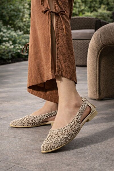 RynModa حذاء باليه نسائي مفتوح من الخلف ومطرز ومطرز ومزين بالدانتيل