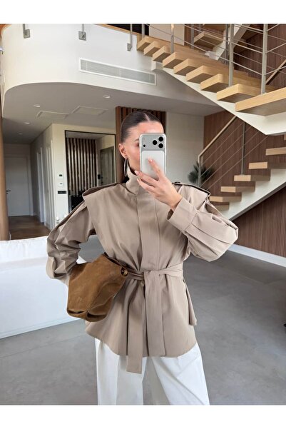 BB Bensu Buyruk DİK YAKA GENİŞ OMUZLU TRENÇKOT HAKİ