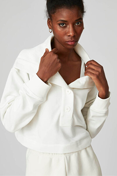 Beyyoglu Düğmeli Dik Yaka Sweatshirt