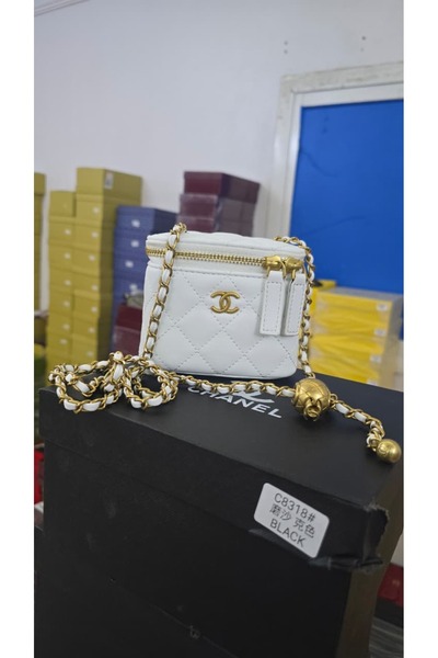 GGGG Bags with their accessories