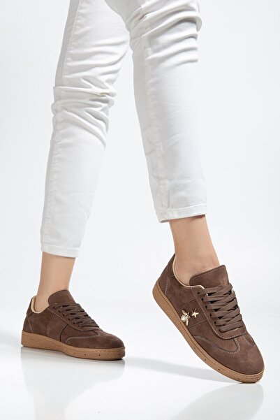 BAHRİNA Women's Brown Suede Butterfly Star Buckle Casual Sneaker