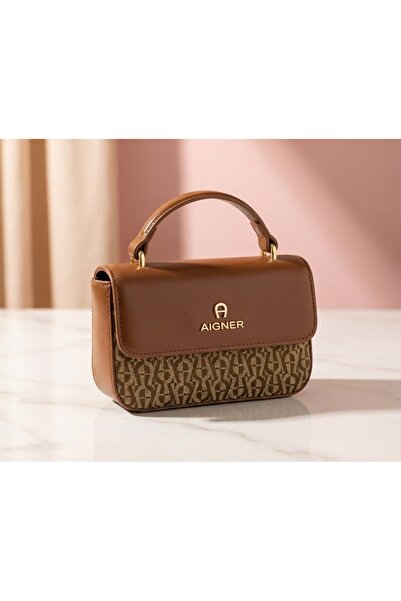 GGGG Bags with their accessories