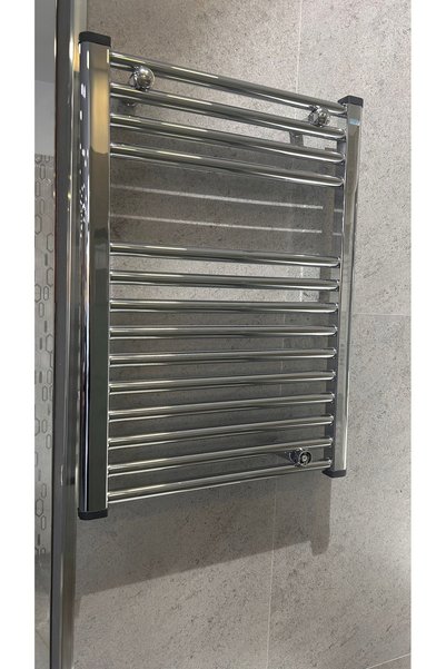 Eca E.C.A 50x70 cm KROM HAVLUPAN markasıyla banyoda saf konfor
