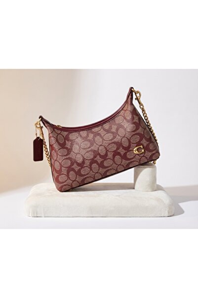 GGGG Bags with their accessories