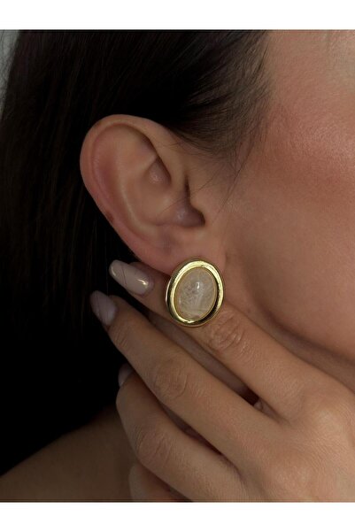 Luseda أقراط عتيقة بتفاصيل حجرية بيضاء بيضاوية ذهبية